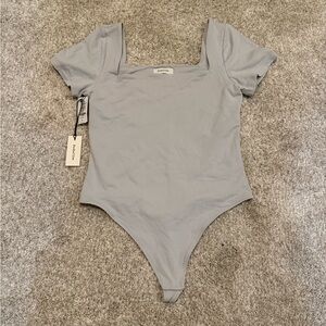 Aritzia Babaton bodysuit contour square neck sho chrome